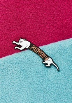 RIPNDIP Pins & Patches Zipper Face Pin